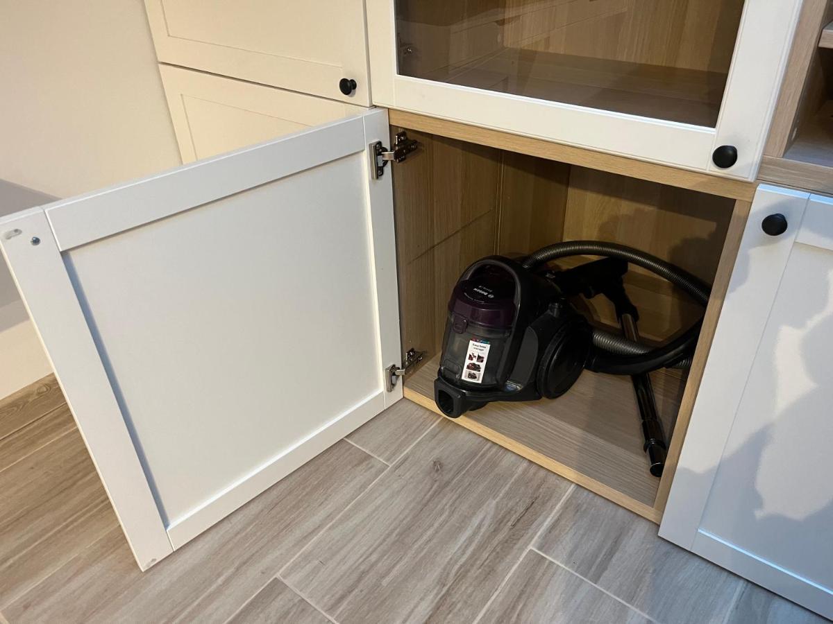 Feelhome Apartment With Kitchen Krakow Bagian luar foto