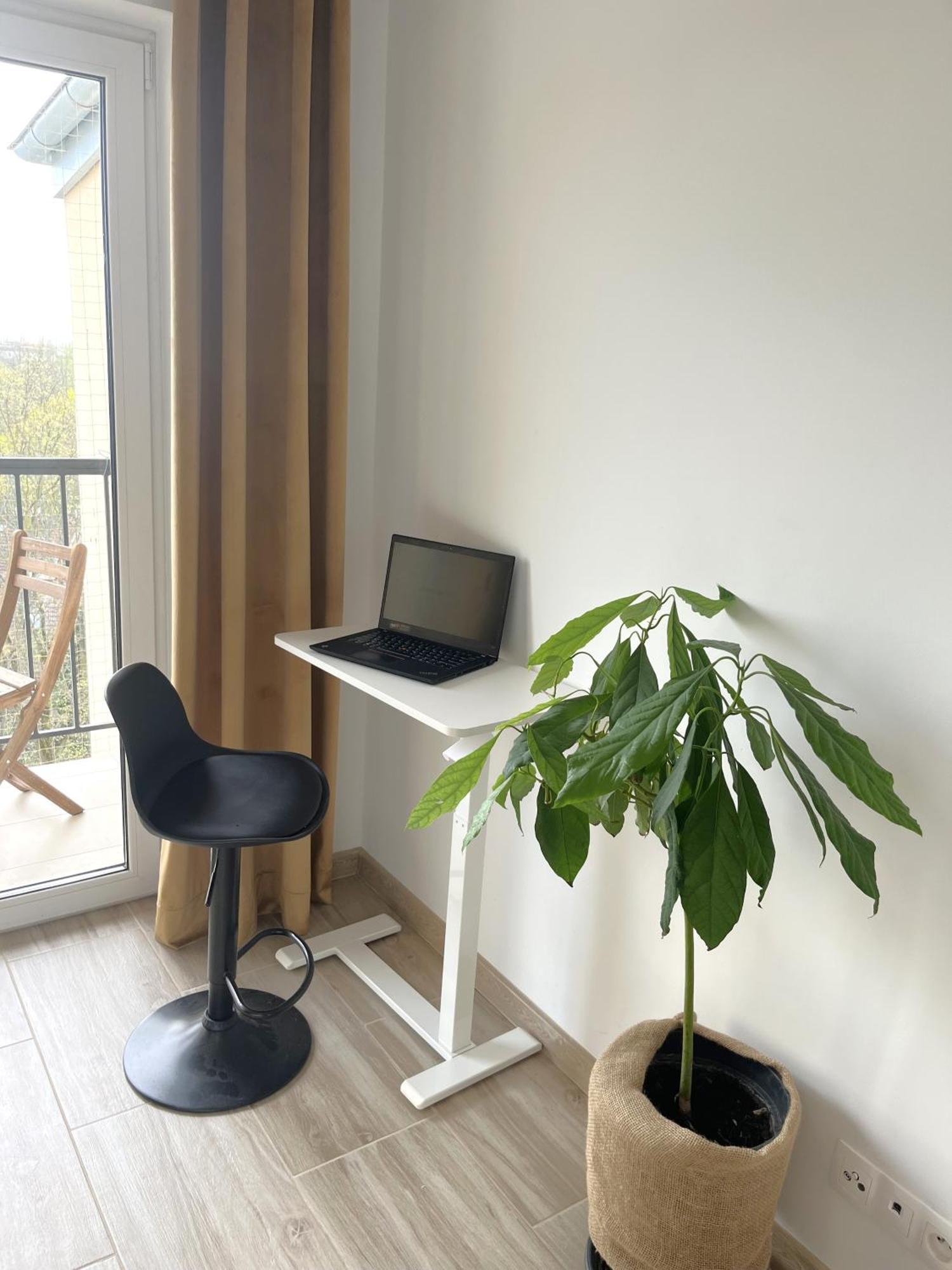 Feelhome Apartment With Kitchen Krakow Bagian luar foto
