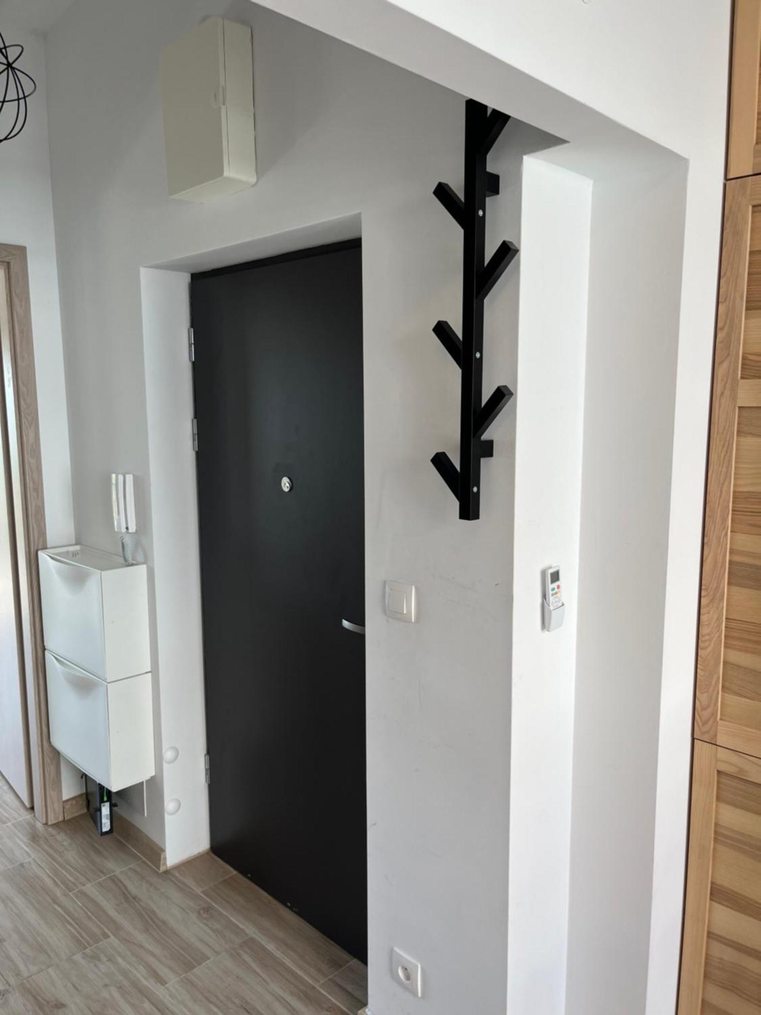 Feelhome Apartment With Kitchen Krakow Bagian luar foto